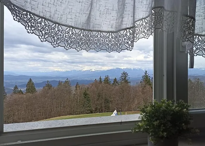 Planinski Dom Jance Maison d'hôtes *